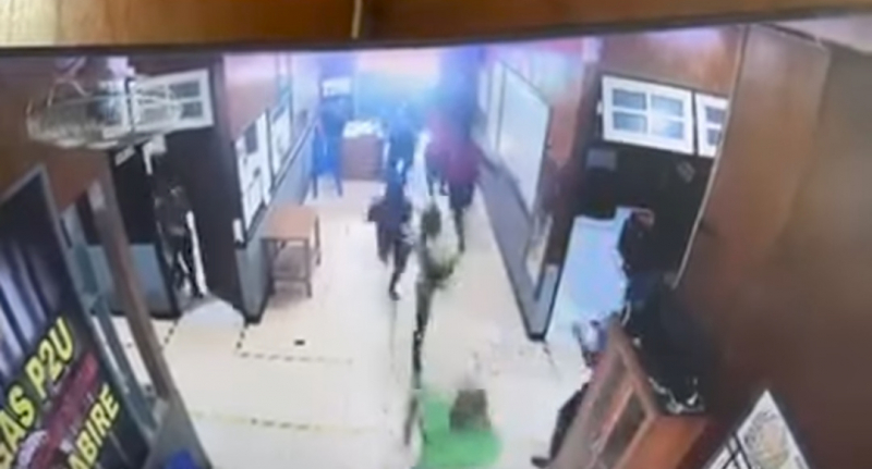 Napi saat Melarikan dari Lapas Nabire. foto: screenshoot 