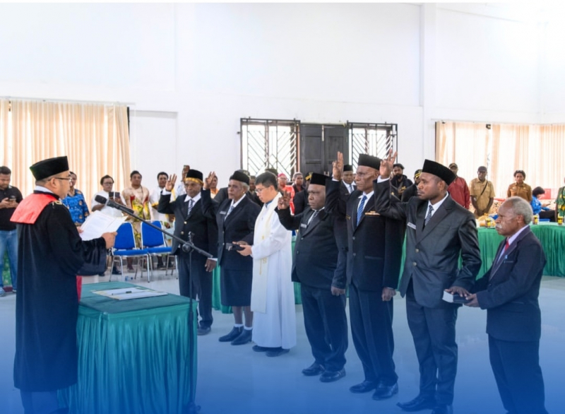 Pelantikan Enam Orang DPRK