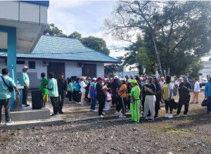 TP-PKK Papua Tengah Gelar Jalan Sehat Pungut Sampah Peringati Hari Lingkungan Hidup