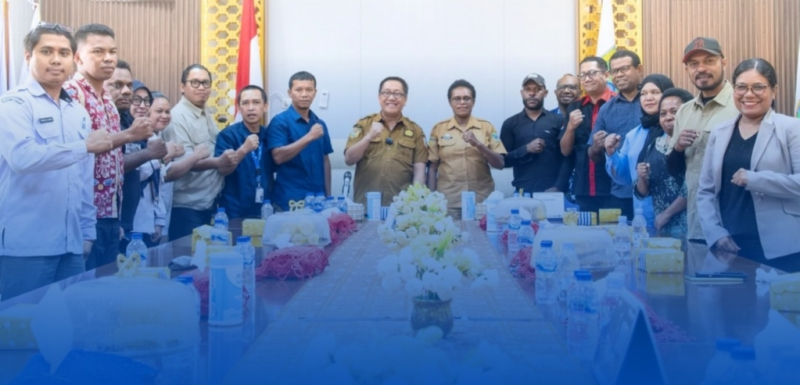 Pemprov Papua Tengah Tandatangani MoU dengan 20.Jurnalis terkait pemberitaan. foto : humS