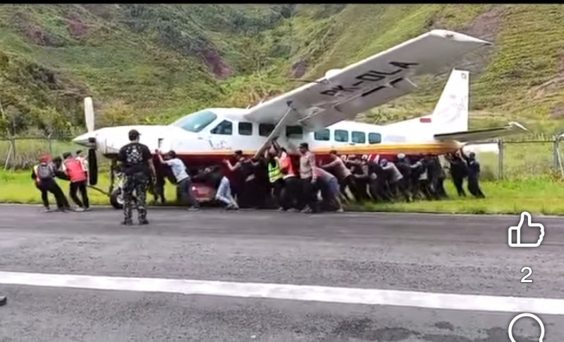 Pesawat Alda Air Tergelincir di Bandara Mulia, Kabupaten Puncak Jaya, Papua Tengah. foto istimewa 