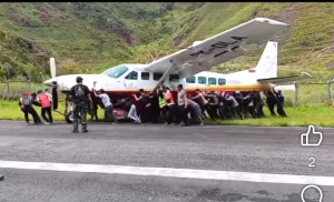 Pesawat Alda Air Tergelincir di Bandara Mulia, Puncak Jaya