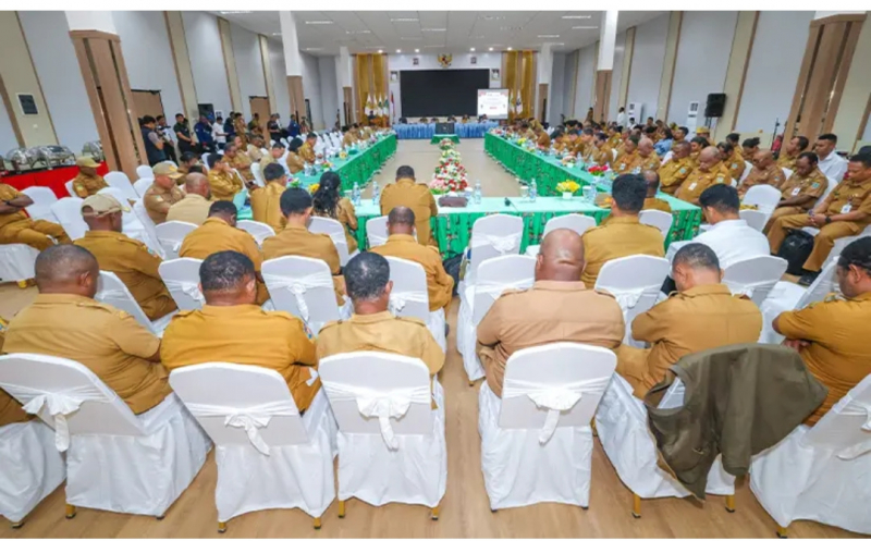 Rakor Pemprov dan KPK di Ballroom Kantor Gubernur Provinsi Papua Tengah. (Foto: Humas Setda Provinsi Papua Tengah)