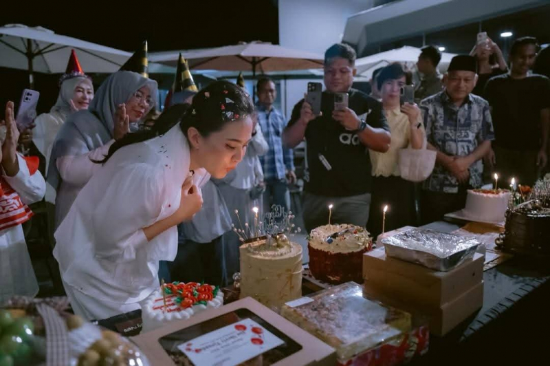 Gubernur Maluku Utara Sherly Tjoanda Rayakan Ultah Tahun. 