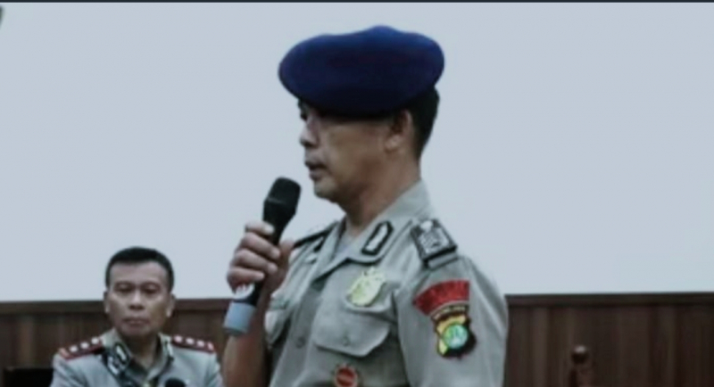 Bripka Rohmad, sopir kendaraan taktis (rantis) Brimob Saat Jalanin Sidang