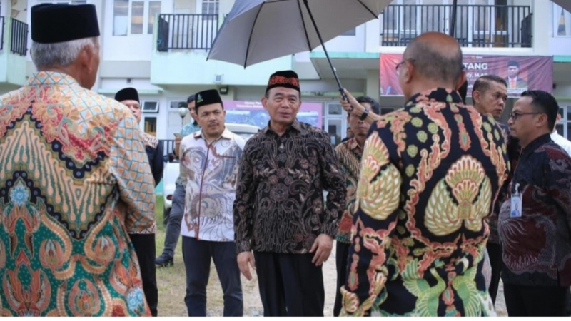 Prof. Dr. Muhadjir Effendy, M.AP, Mengisi Kegiatan  Kuliah Umum di Universitas Muhammadiyah Jambi (UM Jambi), Sabtu (4/10). foto : UMJ
