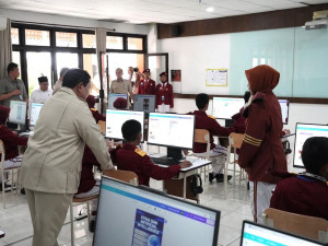 Presiden Prabowo Resmikan 166 Titik Sekolah Rakyat, Pusatkan Acara di Banjarbaru