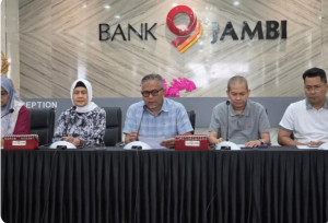 Dirut Bank Jambi Pastikan Dana Nasabah Aman, Siap Ganti Jika Terbukti Berkurang