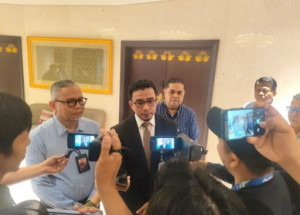 OJK Pastikan Dana Nasabah Aman, Minta Warga Tak Terprovokasi Isu soal Bank Jambi