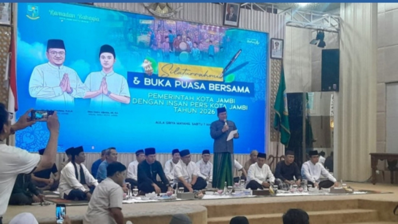 Pemerintah Kota Jambi menggelar acara buka puasa bersama insan pers, di Aula Griya Mayang, Rumah Dinas Wali Kota Jambi,Sabtu (7/3/2026)