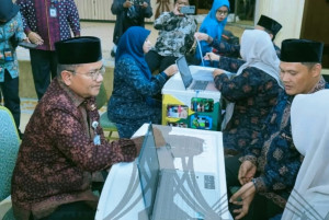 Pemkot Jambi dan Baznas Gelar Gerakan Pejabat Berzakat, Salurkan Bantuan untuk Mustahik dan Korban Kebakaran