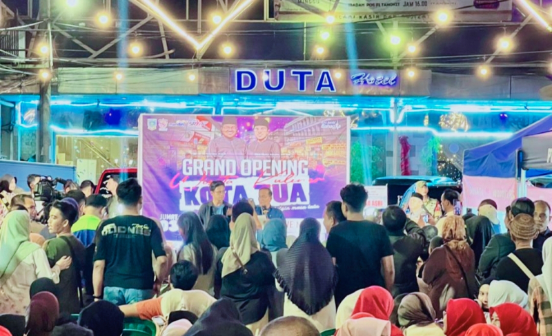 Walikota Jambi Maulana Didampingi Wawako Diza Aljosha melakukan grand opening Wisata Kuliner Kota Tua, Jumat (3/4/2026)
