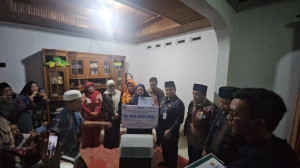 Ketua RT Wafat, Pemkot Jambi dan BPJS Ketenagakerjaan Serahkan Santunan Rp102 Juta