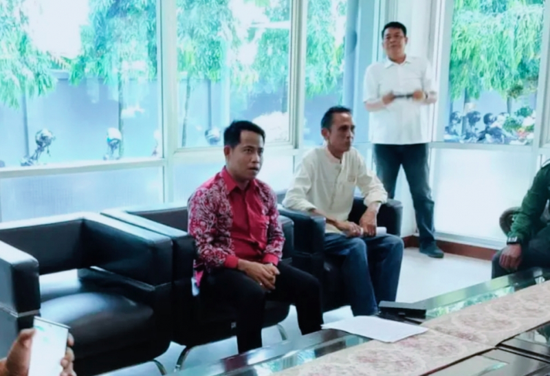 Koordinator Aksi Syaiful Saat Mendatangi Kantor BPK RI Perwakilan Jambi 