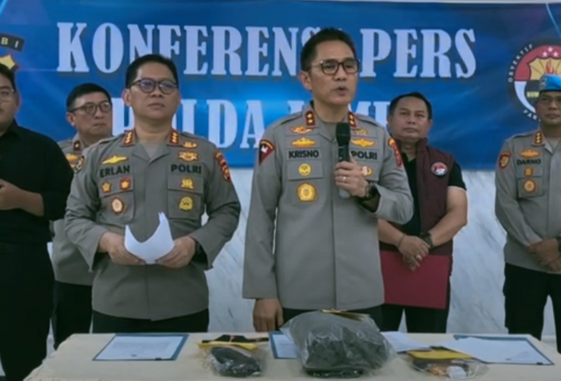 Kapolda Jambi Gelar Konfrensi Pers Terkait Penangkapan DPO 58 Kilogram Sabu 