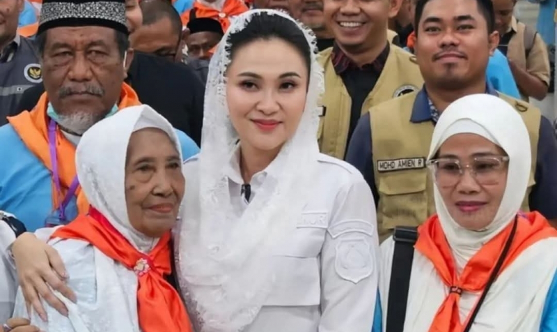 Gubernur Sherly Tjoanda Lepas 374 Calon Jamaah Haji asal Maluku Utara 