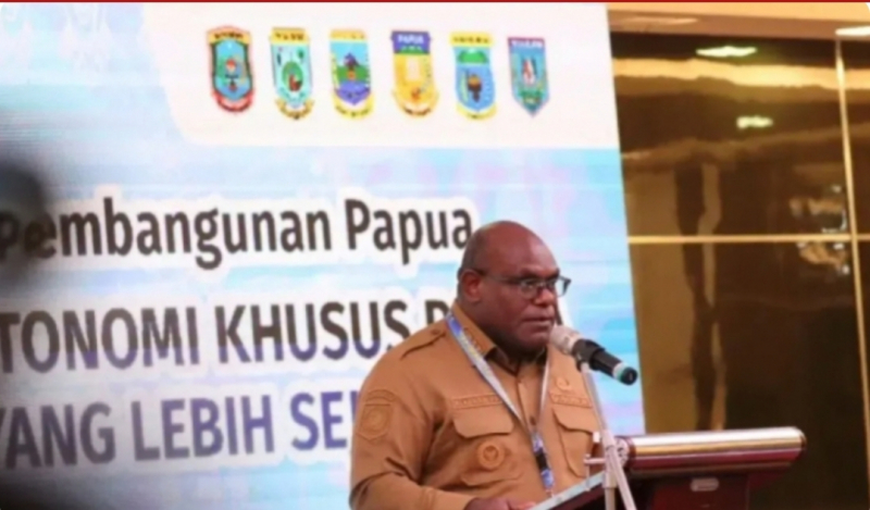 Gubernur Papua Tengah, Meki Nawipa 