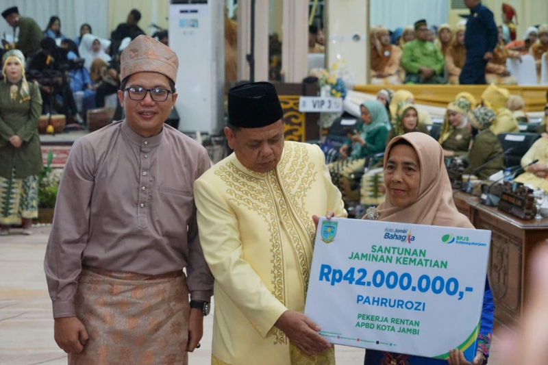 Pemerintah Kota Jambi terus memperluas cakupan perlindungan jaminan sosial ketenagakerjaan 
