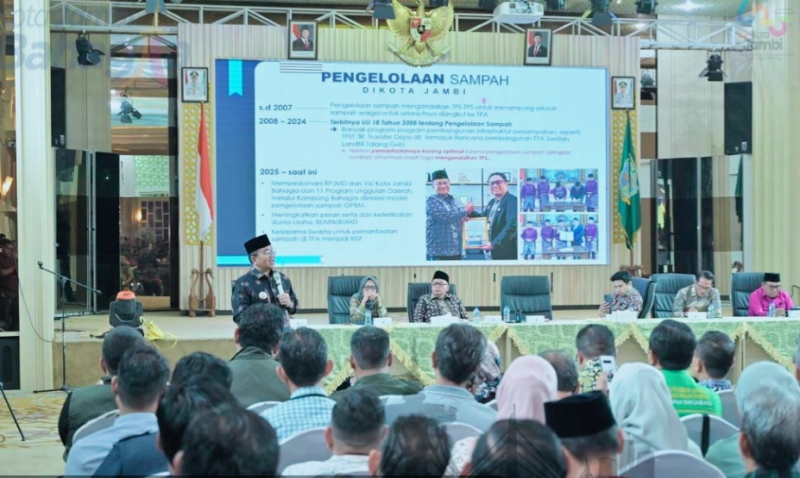 Diskusi Publik Kebijakan Publik Pengelolaan Sampah di Kota Jambi. foto : diskominfo 