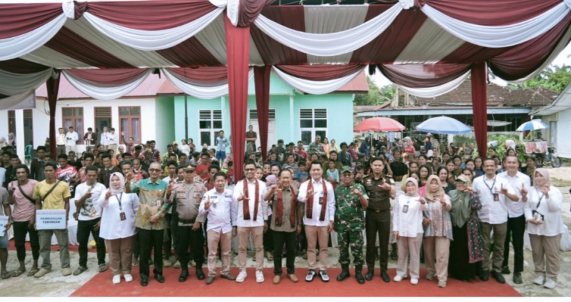 Kolaborasi Bank Jambi dan OJK Tingkatkan Edukasi serta Inklusi Keuangan bagi Masyarakat SAD di Merangin. Foto dok Humas Bank Jambi