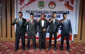 Lima Anggota Komisi Informasi Maluku Utara Resmi Dilantik untuk Periode 2026–2030